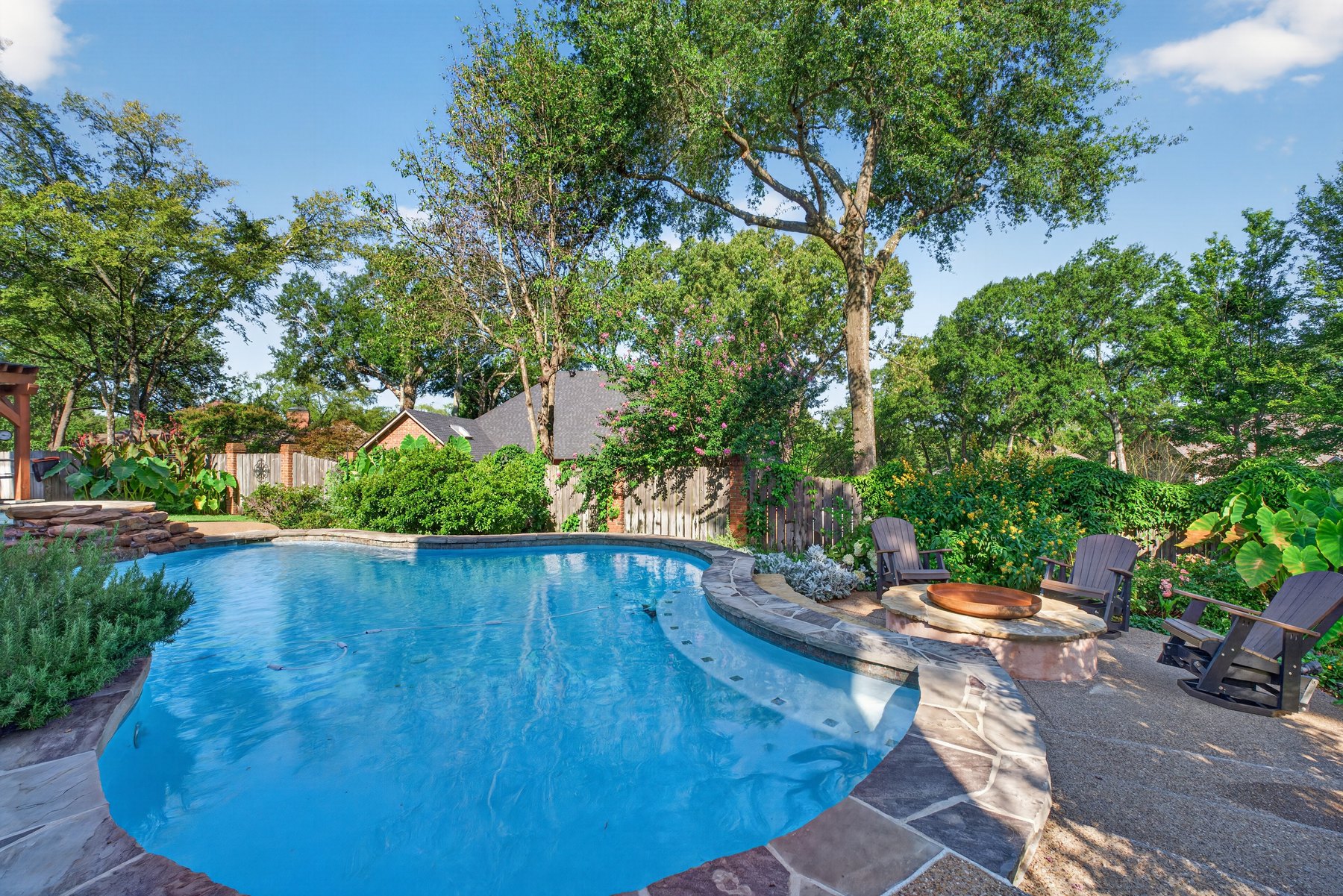 Pool and outdoor living real estate photography in Tyler Texas