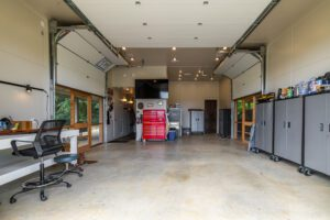 Climate-controlled shop